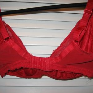 Chantelle Intimates & Sleepwear - Chantelle Red Lined Lace Underwire Bra 38G Chantelle Intimates & Sleepwear - Chantelle Red Lined Lace Underwire Bra 38G